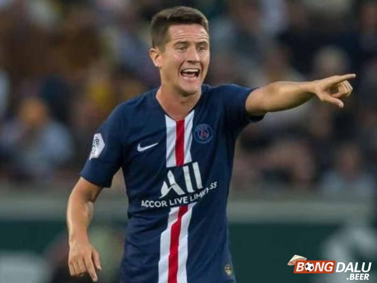 Tiền vệ xứ đấu Bò thi đấu không mấy ấn tượng và bị PSG thanh lý sau 3 mùa giải 